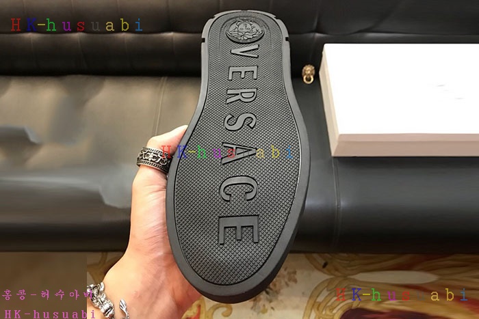 NEW 베르사체 남성용 신발 V 470061