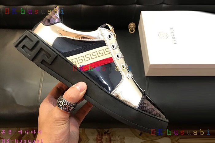 NEW 베르사체 남성용 신발 V 470061