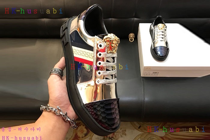 NEW 베르사체 남성용 신발 V 470061