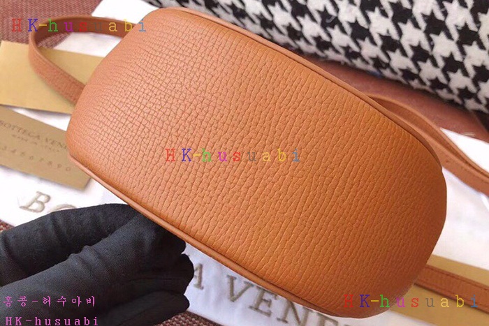 ★미러급★ 보테가베네타 가죽 벨트백 BV 576643