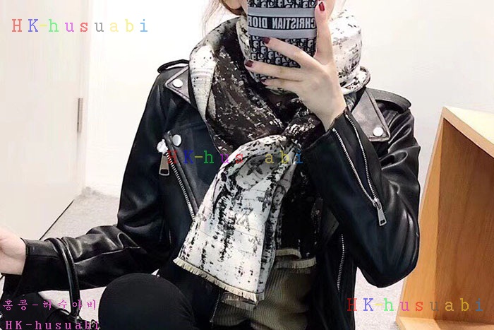 NEW 루이비통 스카프 신상 LV 1587025