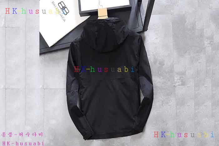 NEW 프라다 바람막이 신상 P 4714466