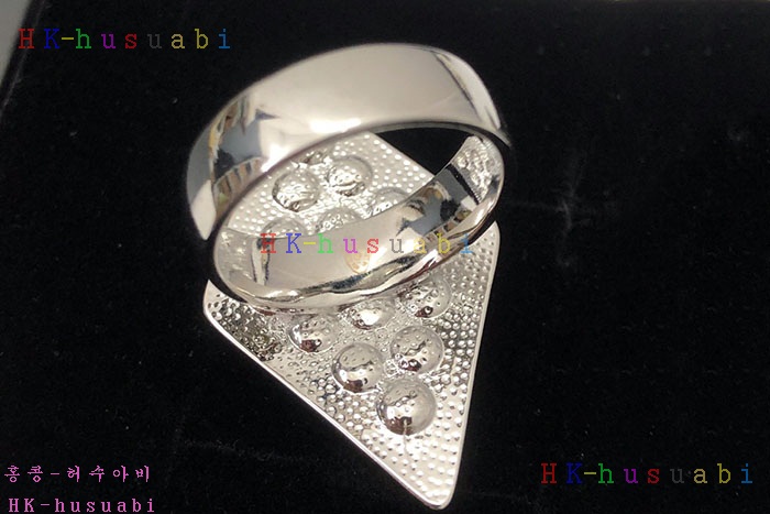 NEW 샤넬 반지 신상 CH 4017807