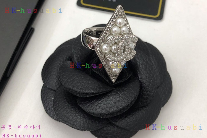NEW 샤넬 반지 신상 CH 4017807