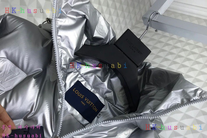 NEW 루이비통 상의 신상 LV 1258555