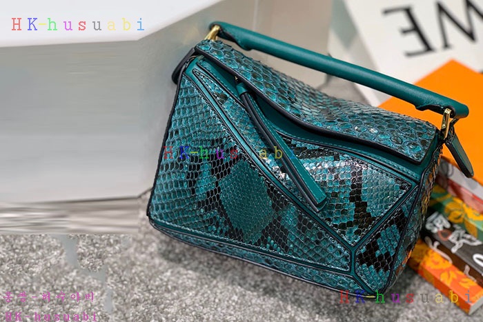 ★미러급★ 로에베 퍼즐백 미니  L 6584402