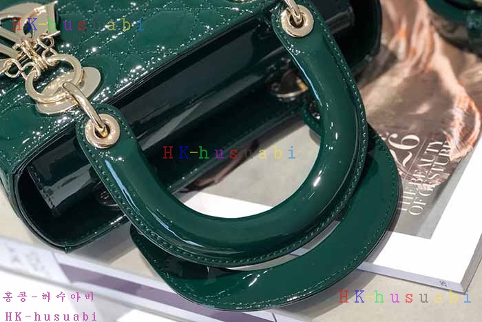 ★미러급★ 디올 레이디백 DR 953323