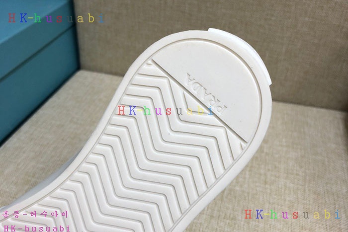 NEW 프라다 신발 신상 P 679955