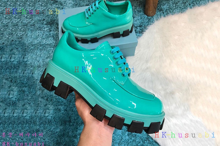 NEW 프라다 여성용 신발 P375551