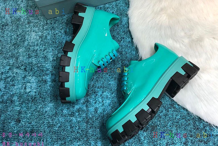 NEW 프라다 여성용 신발 P375551