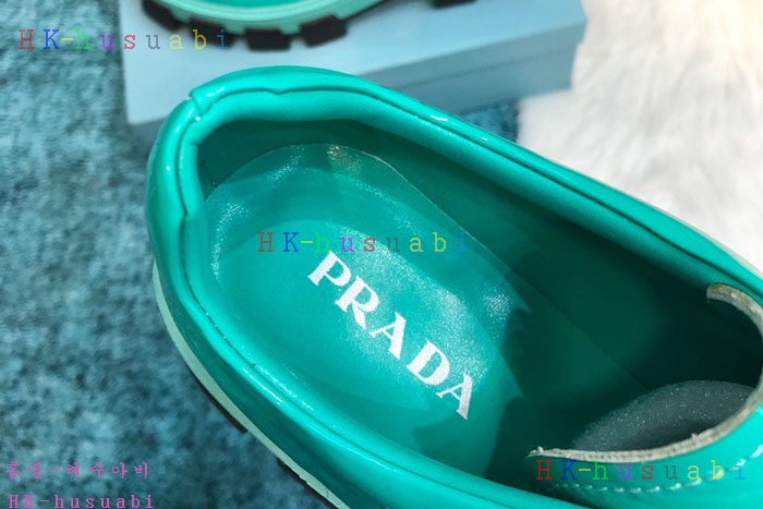 NEW 프라다 여성용 신발 P375551