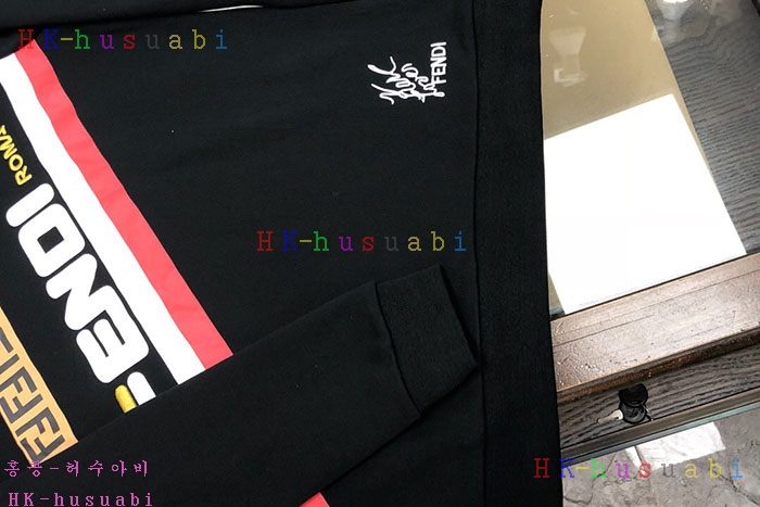 NEW 펜디 후드티 신상 FD 9582225