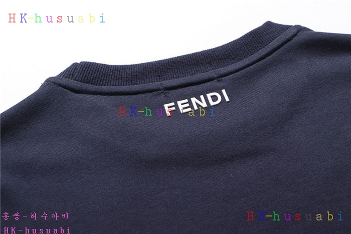 NEW 펜디 상의 신상 FD 721132