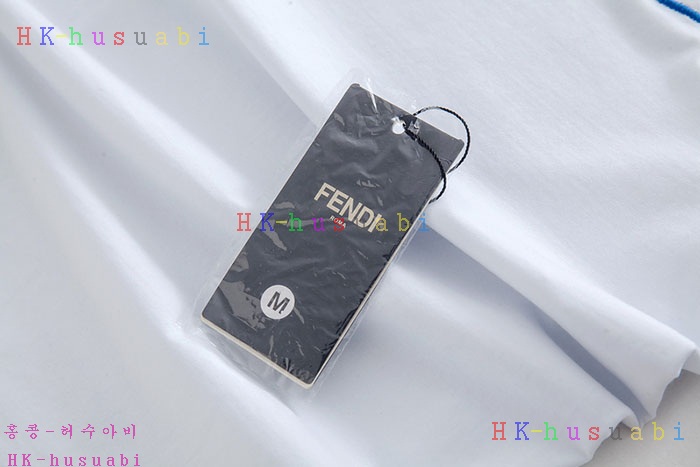 NEW 펜디 반팔티 신상 FD 721122