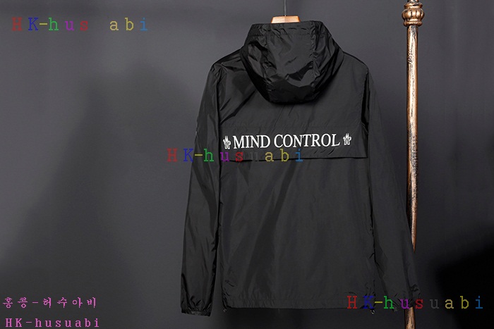 NEW 몽클레어 바람막이 신상 M 7244140