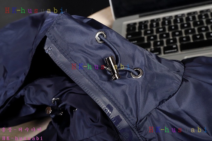 NEW 몽클레어 바람막이 신상 M 7244142