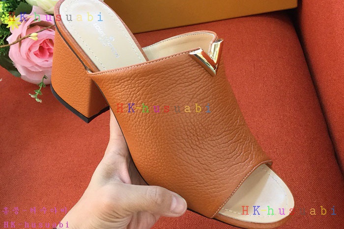 NEW 루이비통 신발 신상 LV 242801