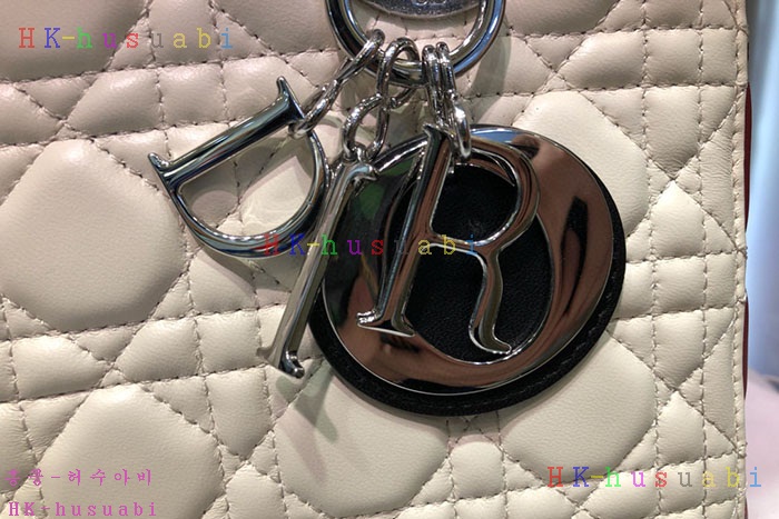 ★미러급★ 디올 레이디백 DR 724112