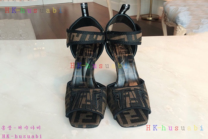 NEW 펜디 신발 신상 FD 4299952