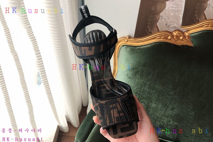 NEW 펜디 신발 신상 FD 4299952