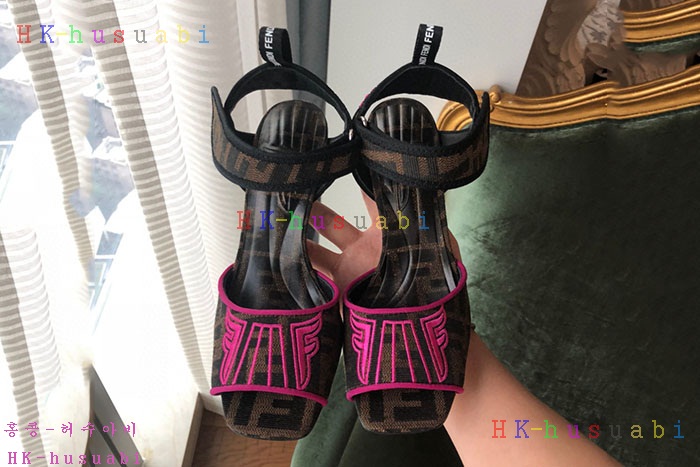 NEW 펜디 신발 신상 FD 4299950