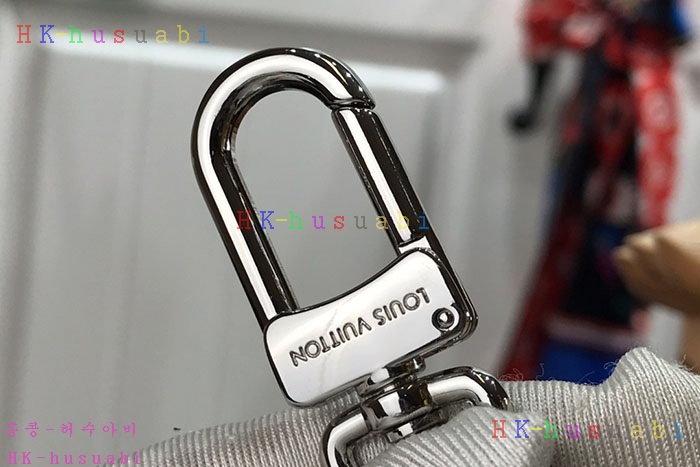 NEW 루이비통 에스칼 키홀더/백참 M69272 (2컬러)