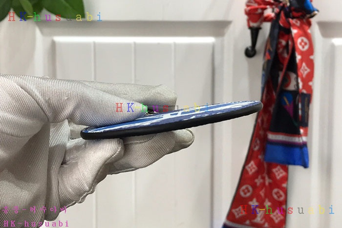 NEW 루이비통 에스칼 키홀더/백참 M69272 (2컬러)