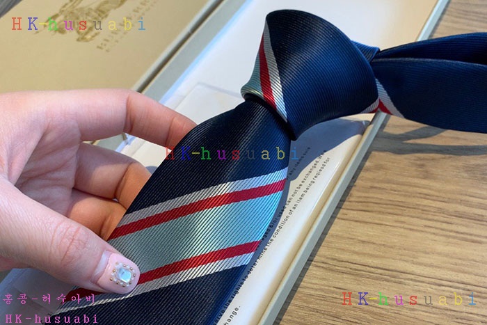 NEW 버버리 넥타이 신상 B 71401103