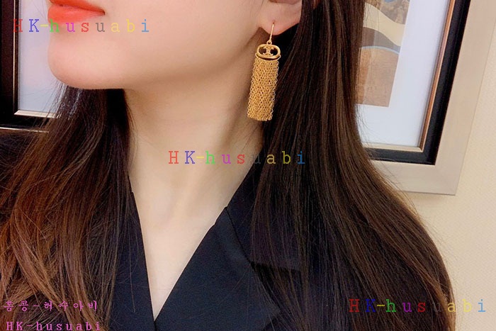 NEW 셀린느 귀걸이  신상 C 3042213