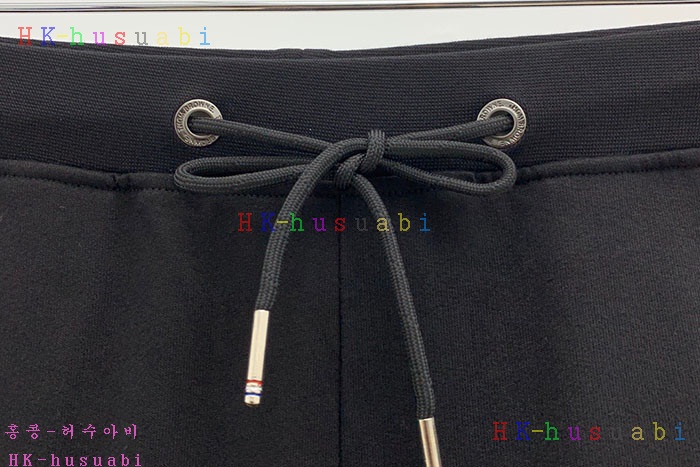NEW 톰브라운 반바지 신상 TB 4270111