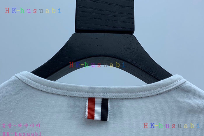 NEW 톰브라운 반팔티 신상 TB 4733015
