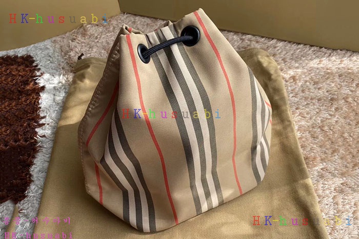 NEW 버버리 파우치  BB 333528