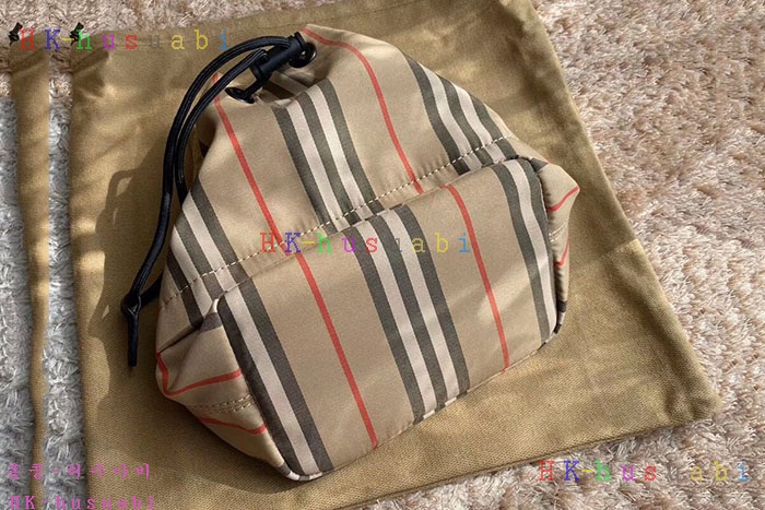 NEW 버버리 파우치  BB 333528