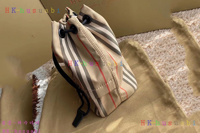 NEW 버버리 파우치  BB 333528