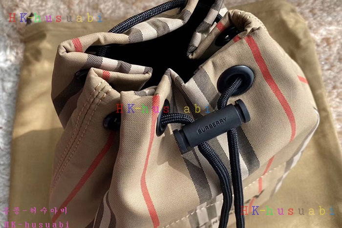 NEW 버버리 파우치  BB 333528