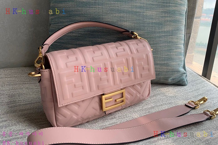 ★미러급★ 펜디 바게트백 FD 8221043