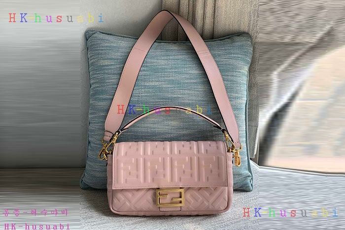 ★미러급★ 펜디 바게트백 FD 8221043