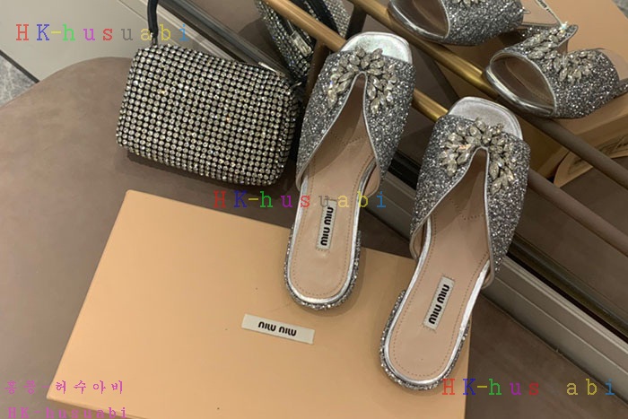 NEW 미우미우 신발 신상 M 99585223