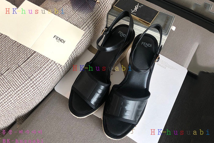 NEW  펜디 신발 신상 FD 642553