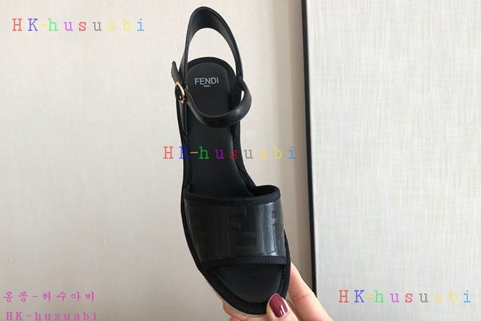 NEW  펜디 신발 신상 FD 642553