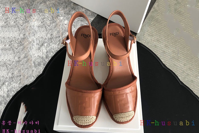 NEW  펜디 신발 신상 FD 642554