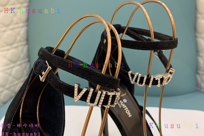 NEW 루이비통 신발 신상 LV 3324251
