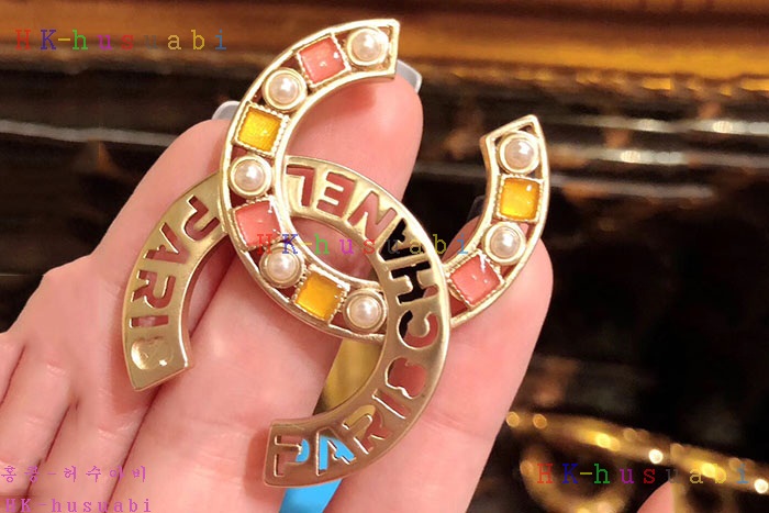 NEW 샤넬 브로치 신상 C 557324