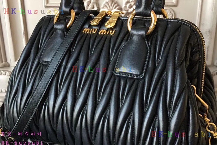 ★미러급★미우미우 마테라쎄 토트백 RL0059