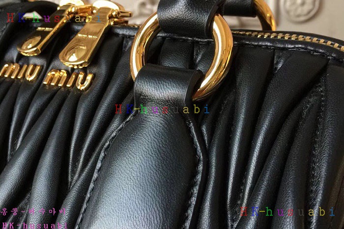 ★미러급★미우미우 마테라쎄 토트백 RL0059