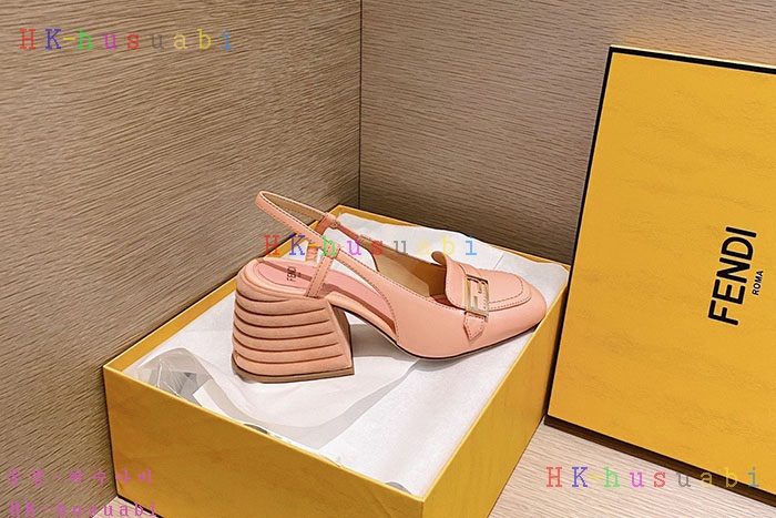NEW 펜디 신발 신상 FD5466654