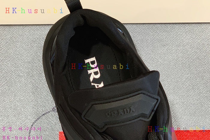 NEW 프라다 남성용 스니커즈 P 414003