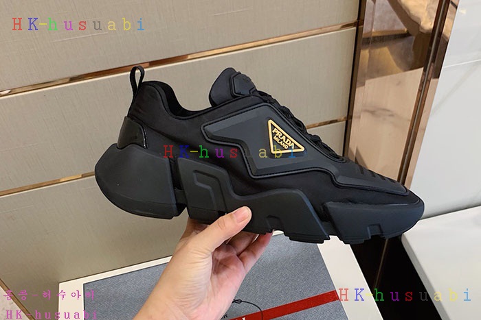 NEW 프라다 남성용 스니커즈 P 414003
