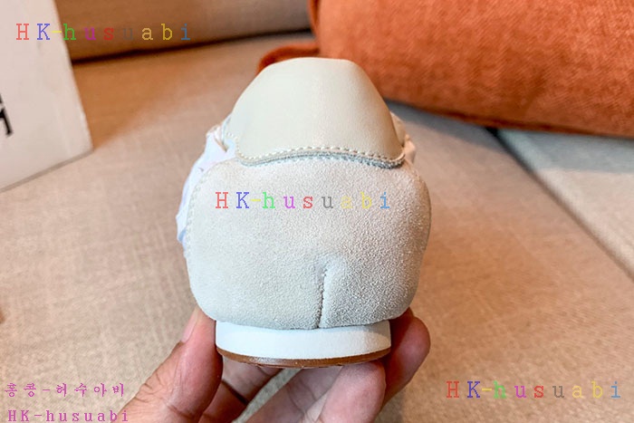 NEW 로에베 남여공용 스니커즈 L825523