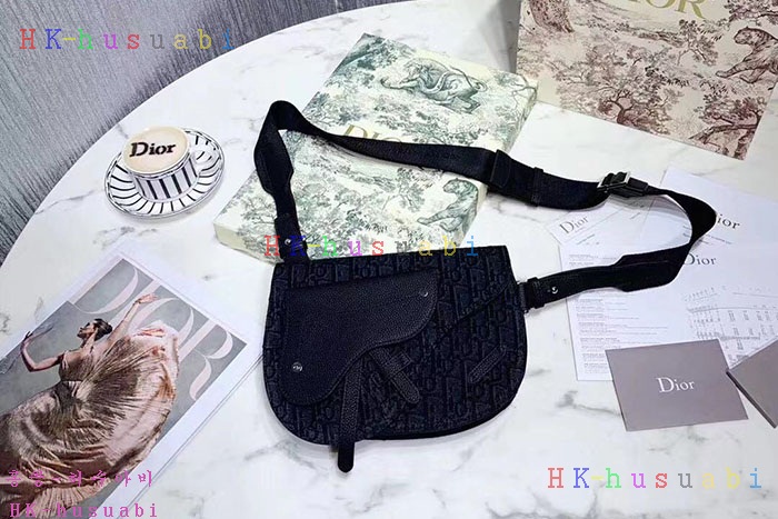 ★미러급★ 디올 새들 메신저백 DR 757441